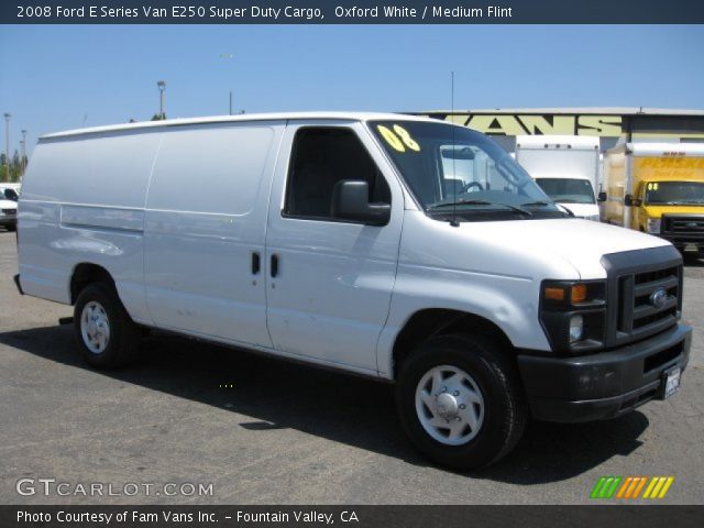 2008 Ford E Series Van E250 Super Duty Cargo in Oxford White