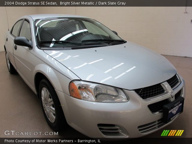 2004 Dodge Stratus SE Sedan in Bright Silver Metallic