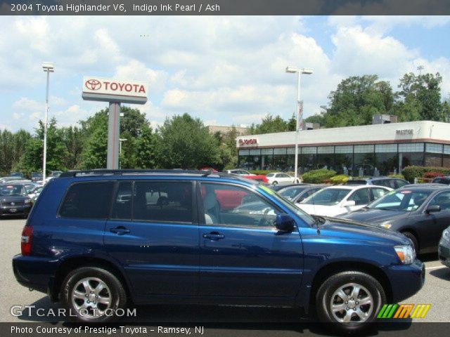 2004 Toyota Highlander V6 in Indigo Ink Pearl