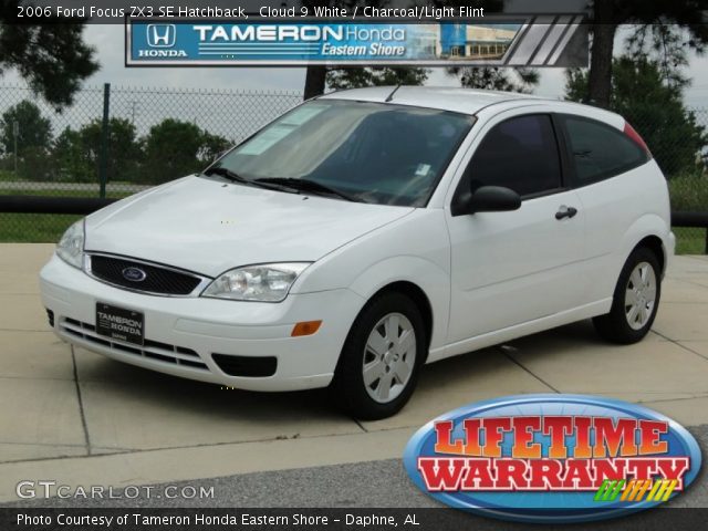 2006 Ford Focus ZX3 SE Hatchback in Cloud 9 White