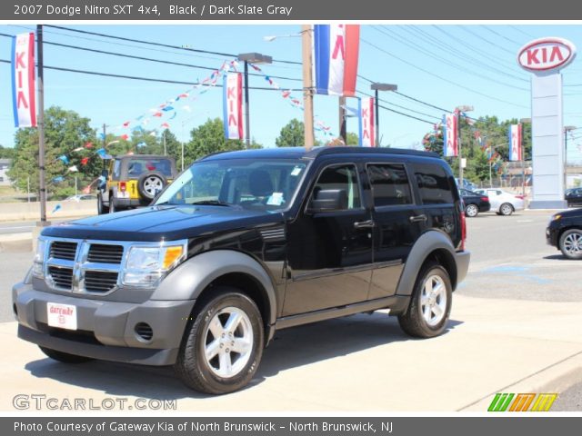 2007 Dodge Nitro SXT 4x4 in Black