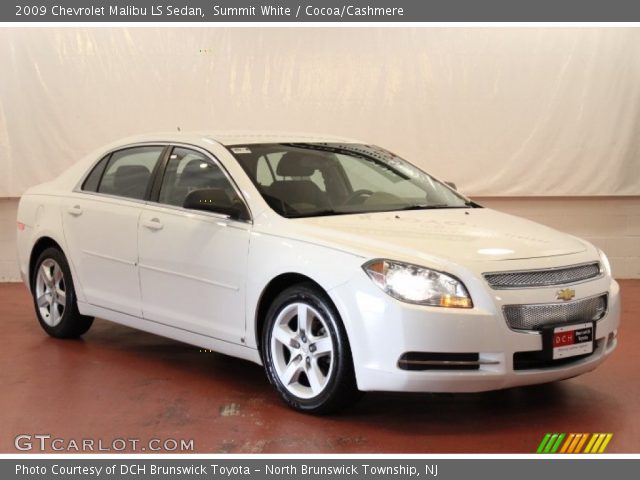 2009 Chevrolet Malibu LS Sedan in Summit White