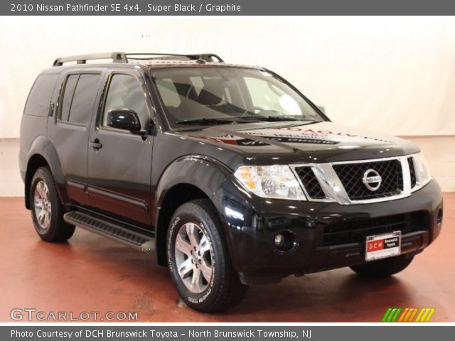 2010 Nissan Pathfinder SE 4x4 in Super Black