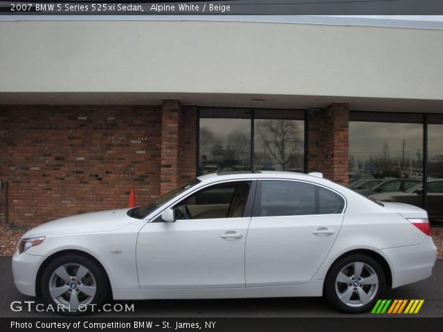 2007 BMW 5 Series 525xi Sedan in Alpine White