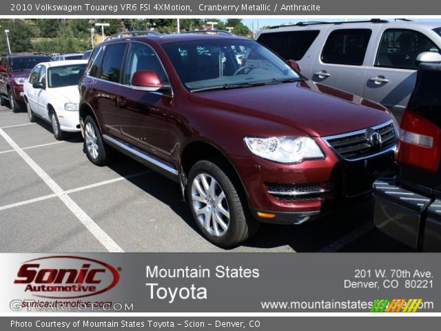 2010 Volkswagen Touareg VR6 FSI 4XMotion in Cranberry Metallic