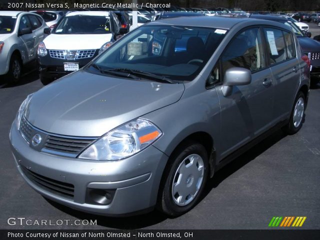 2007 Nissan Versa S in Magnetic Grey Metallic