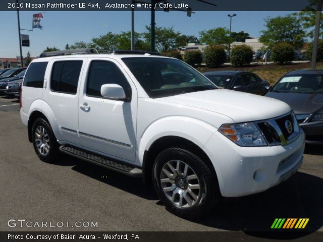 2010 Nissan Pathfinder LE 4x4 in Avalanche White