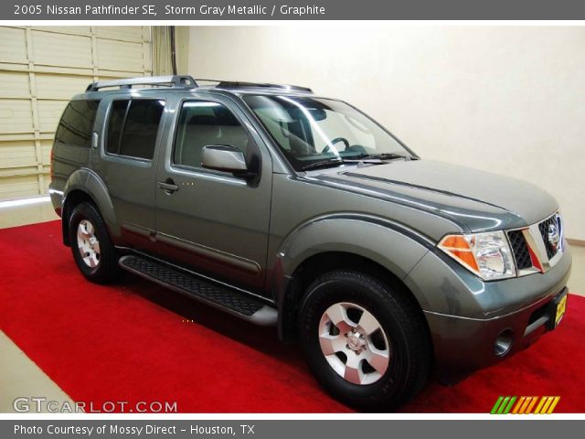 2005 Nissan Pathfinder SE in Storm Gray Metallic