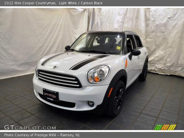 2012 Mini Cooper Countryman in Light White