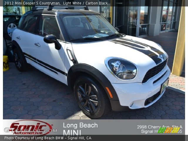 2012 Mini Cooper S Countryman in Light White