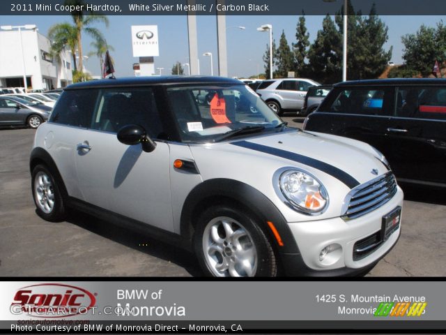 2011 Mini Cooper Hardtop in White Silver Metallic