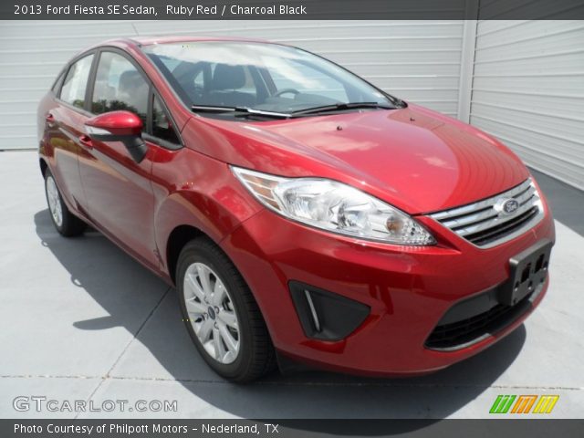 2013 Ford Fiesta SE Sedan in Ruby Red