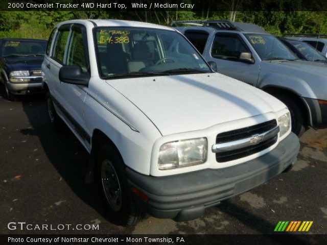 2000 Chevrolet Tracker 4WD Hard Top in White
