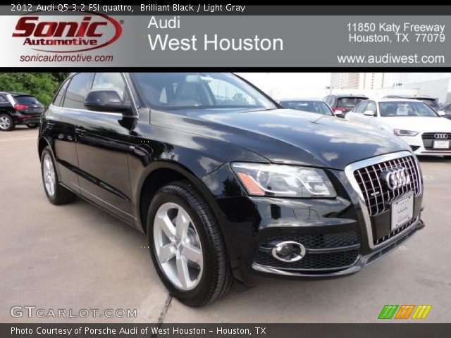 2012 Audi Q5 3.2 FSI quattro in Brilliant Black