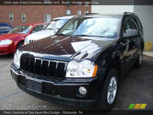 2006 Jeep Grand Cherokee Laredo 4x4 in Black