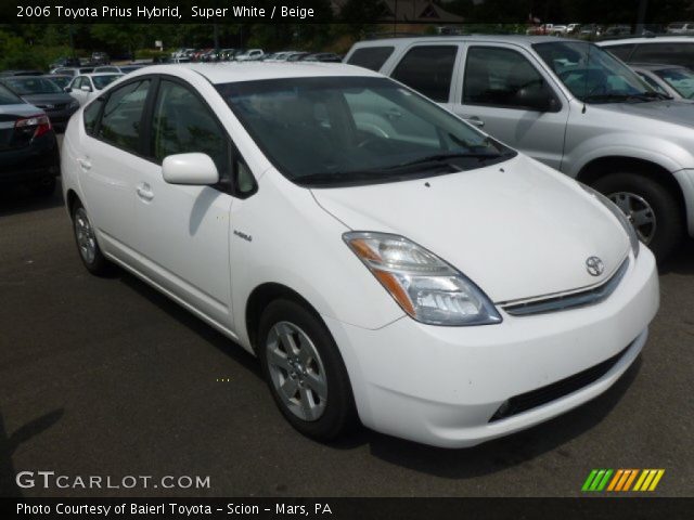 2006 Toyota Prius Hybrid in Super White