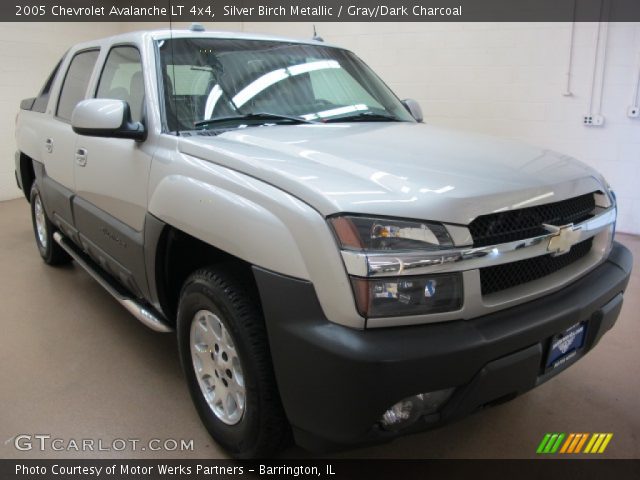 2005 Chevrolet Avalanche LT 4x4 in Silver Birch Metallic