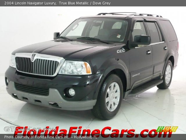 2004 Lincoln Navigator Luxury in True Blue Metallic