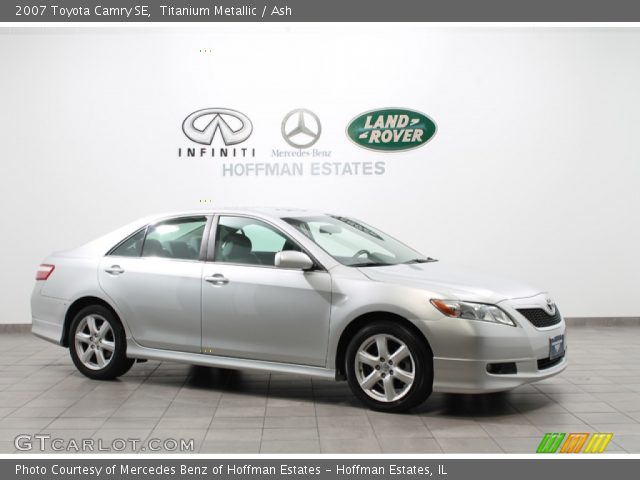 2007 Toyota Camry SE in Titanium Metallic