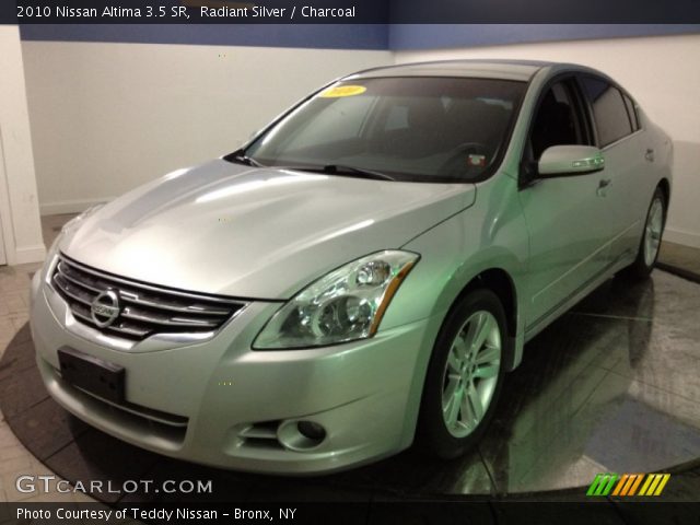 2010 Nissan Altima 3.5 SR in Radiant Silver