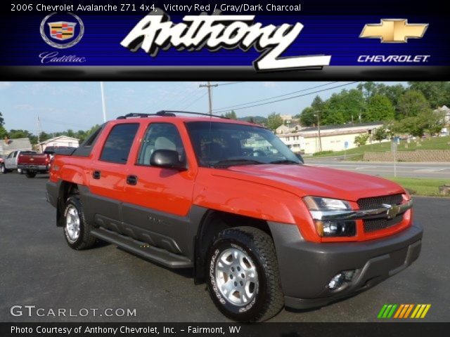 2006 Chevrolet Avalanche Z71 4x4 in Victory Red