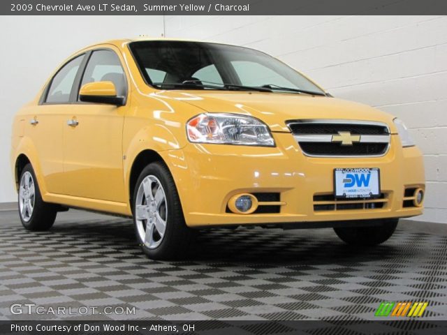 2009 Chevrolet Aveo LT Sedan in Summer Yellow