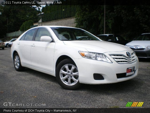 2011 Toyota Camry LE in Super White