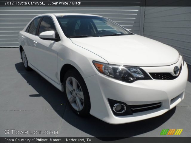2012 Toyota Camry SE in Super White