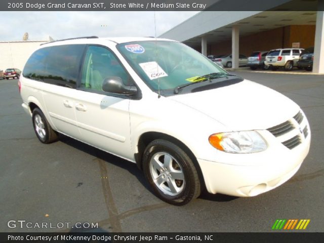 2005 Dodge Grand Caravan SXT in Stone White