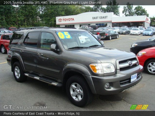 2005 Toyota Sequoia SR5 4WD in Phantom Gray Pearl