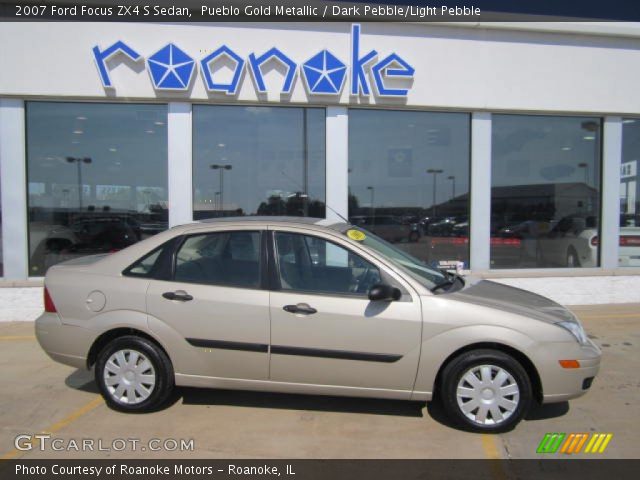 2007 Ford Focus ZX4 S Sedan in Pueblo Gold Metallic