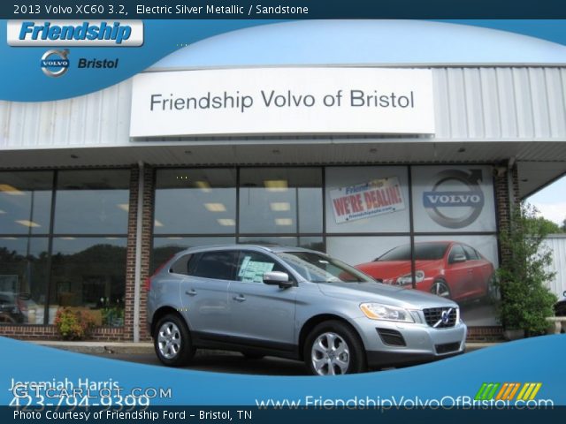 2013 Volvo XC60 3.2 in Electric Silver Metallic