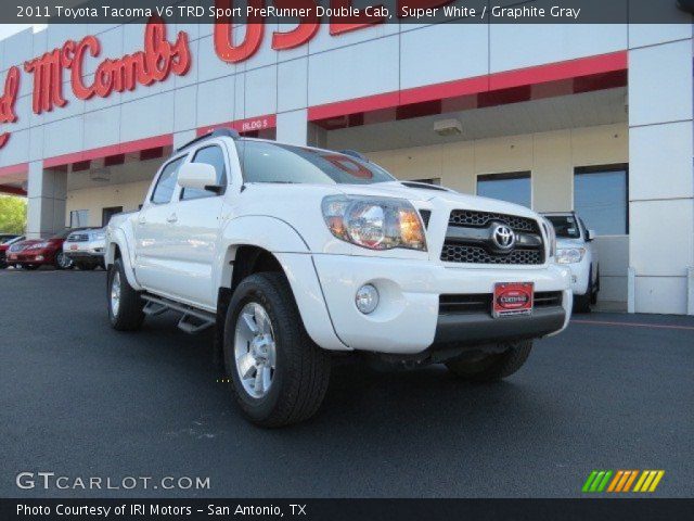 2011 Toyota Tacoma V6 TRD Sport PreRunner Double Cab in Super White