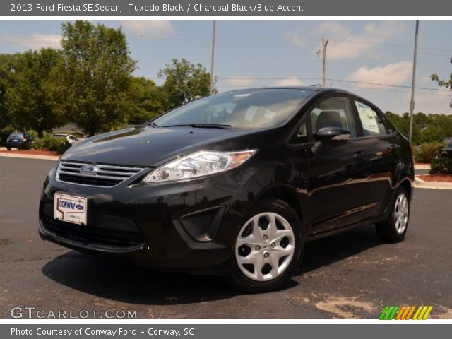 2013 Ford Fiesta SE Sedan in Tuxedo Black