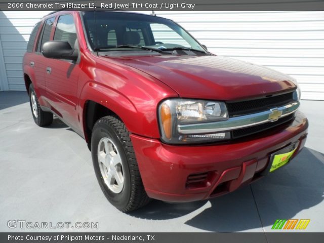 2006 Chevrolet TrailBlazer LS in Red Jewel Tint Coat