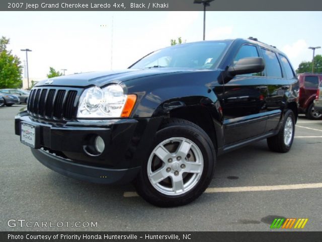 2007 Jeep Grand Cherokee Laredo 4x4 in Black