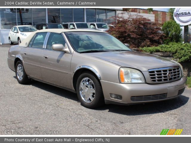 2004 Cadillac DeVille Sedan in Cashmere