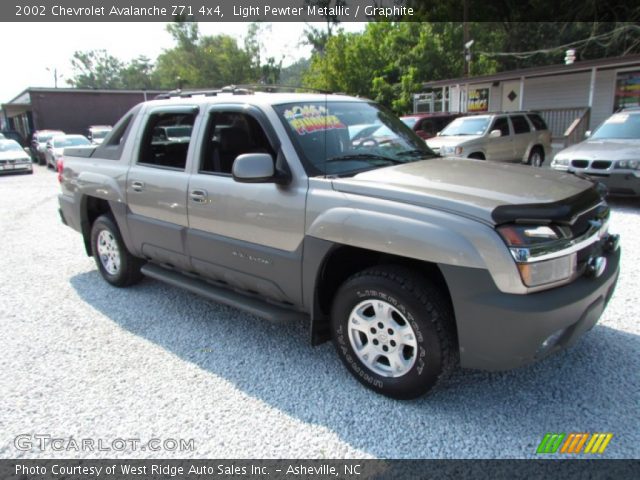 2002 Chevrolet Avalanche Z71 4x4 in Light Pewter Metallic