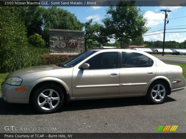 2000 Nissan Maxima GLE in Sunlit Sand Metallic