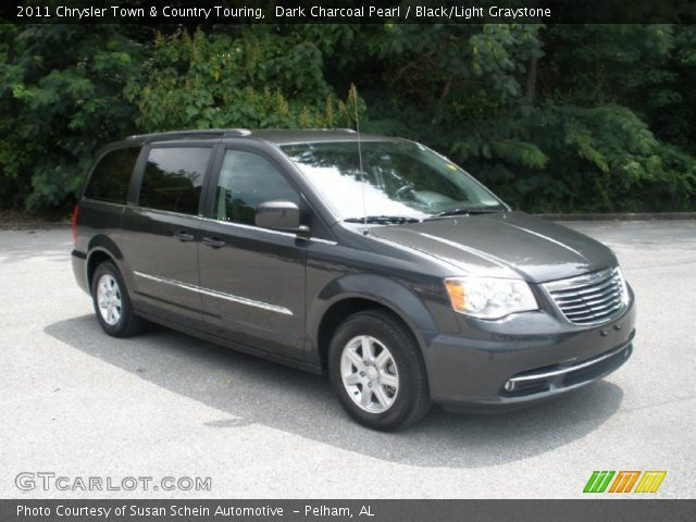 2011 Chrysler Town & Country Touring in Dark Charcoal Pearl
