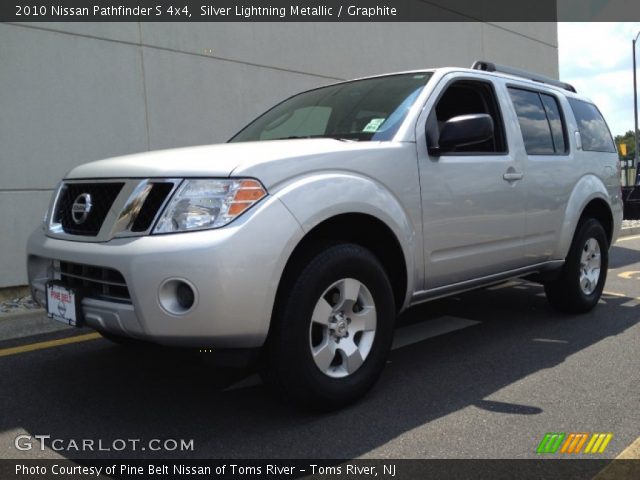 2010 Nissan Pathfinder S 4x4 in Silver Lightning Metallic