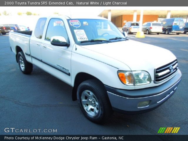 2000 Toyota Tundra SR5 Extended Cab in Natural White