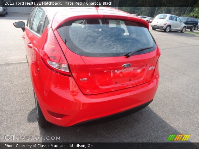 2013 Ford Fiesta SE Hatchback in Race Red