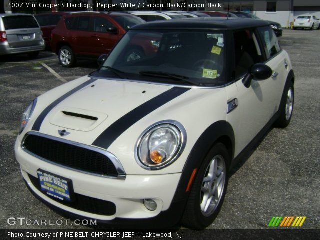 2007 Mini Cooper S Hardtop in Pepper White