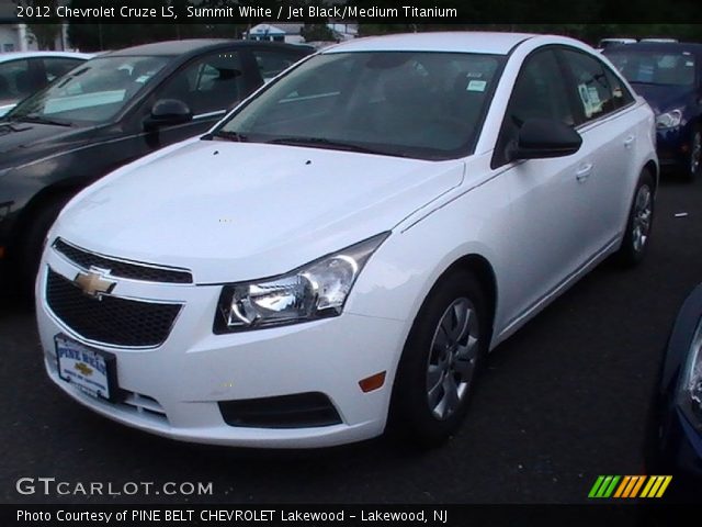 2012 Chevrolet Cruze LS in Summit White
