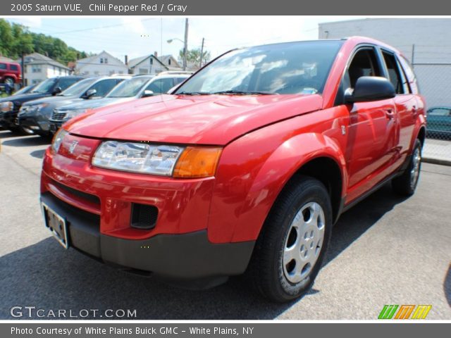 2005 Saturn VUE  in Chili Pepper Red