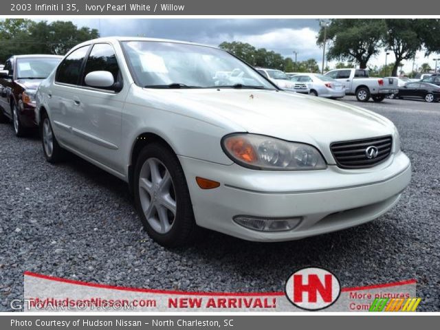2003 Infiniti I 35 in Ivory Pearl White