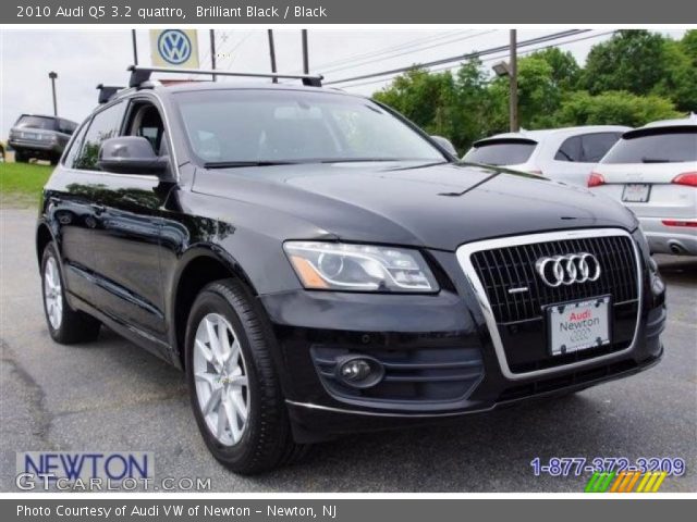 2010 Audi Q5 3.2 quattro in Brilliant Black