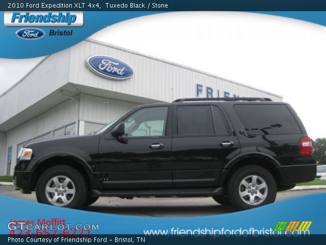 2010 Ford Expedition XLT 4x4 in Tuxedo Black