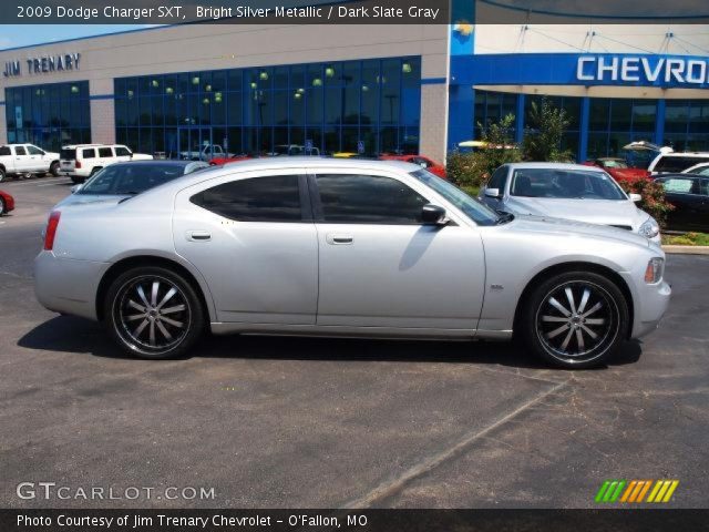 2009 Dodge Charger SXT in Bright Silver Metallic